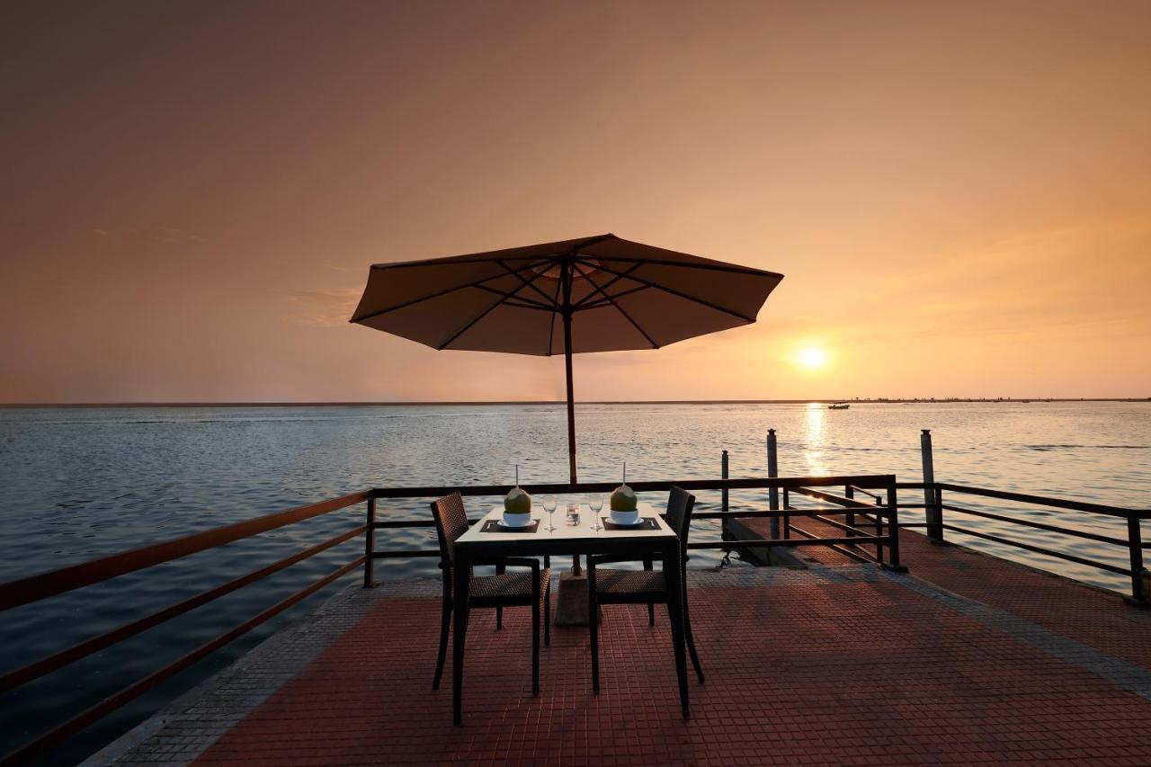 Estuary Sarovar Premiere Poovar Island Εξωτερικό φωτογραφία