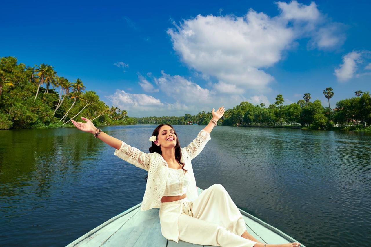 Estuary Sarovar Premiere Poovar Island Εξωτερικό φωτογραφία